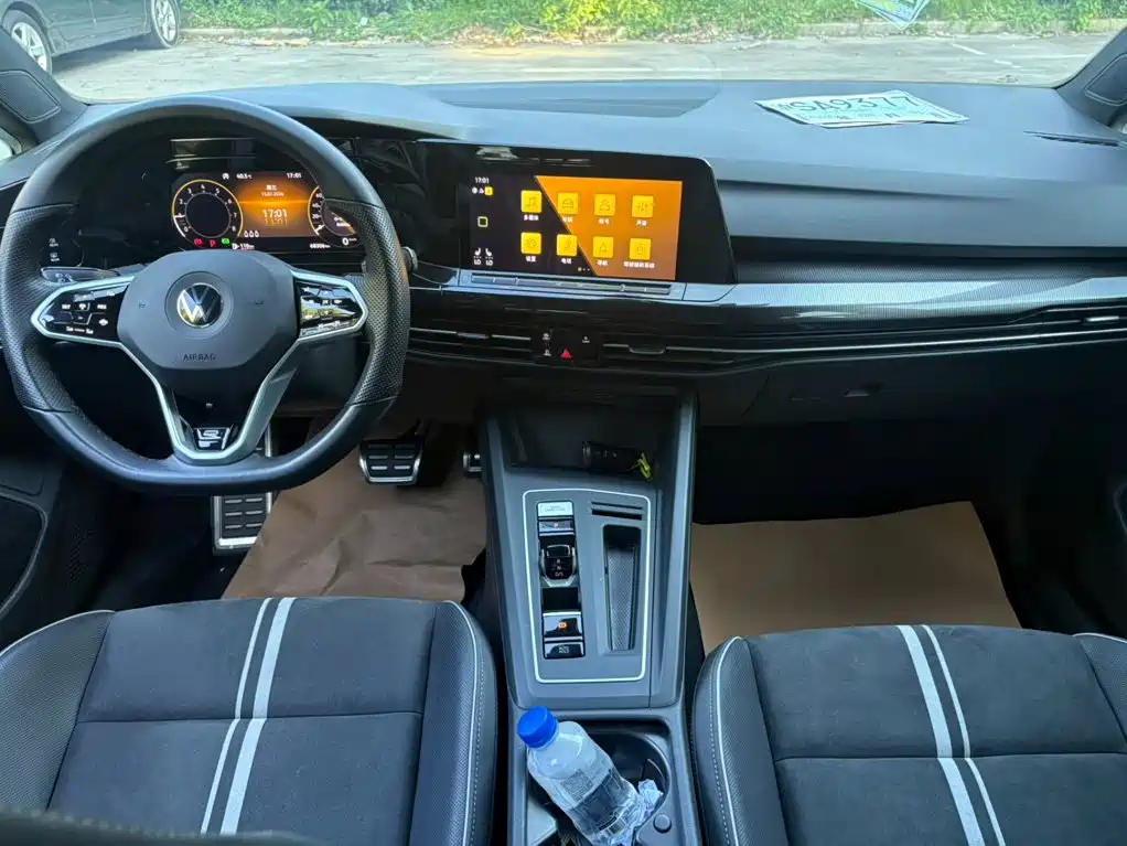 Фото 9 - Volkswagen Golf