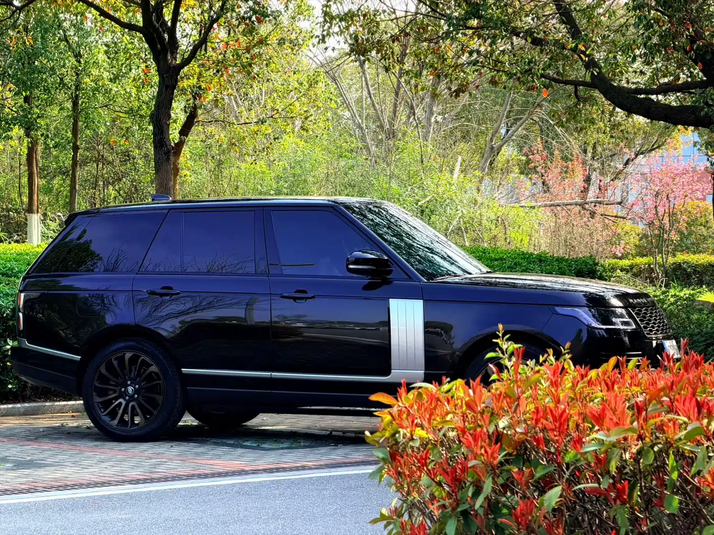 LAND ROVER RANGE ROVER
