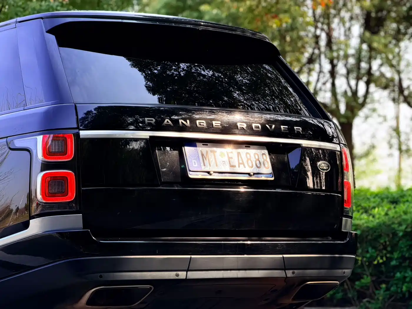 Land Rover Range Rover 2021 3.0 L6 Golden Age Edition фото 27