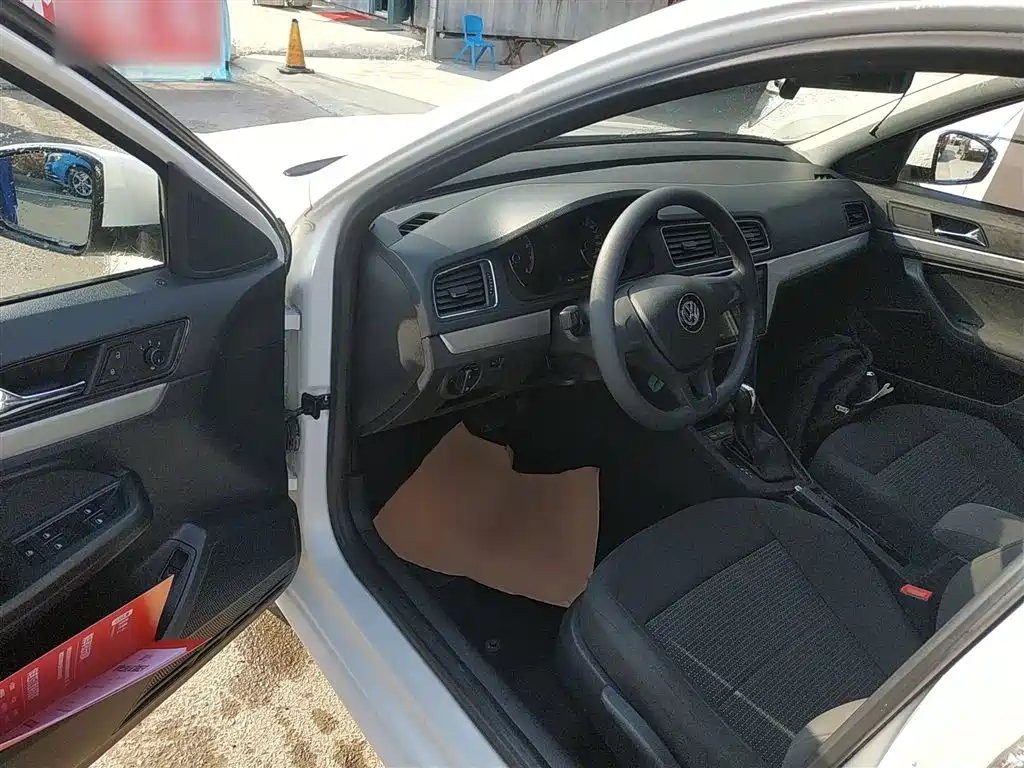 Volkswagen Lavida 2018 Classic 1.5L Automatic Trend China VI фото 13