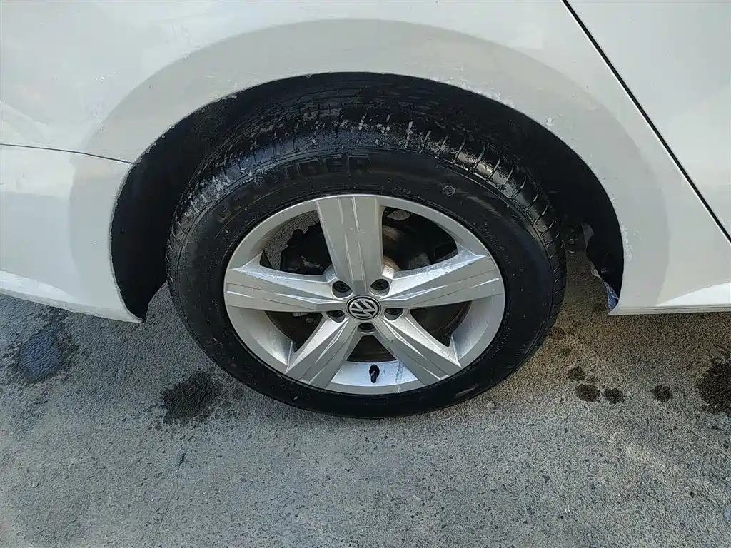 Volkswagen Lavida 2018 Classic 1.5L Automatic Trend China VI фото 24