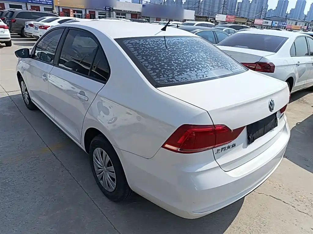 Photo 5 - Volkswagen Santana