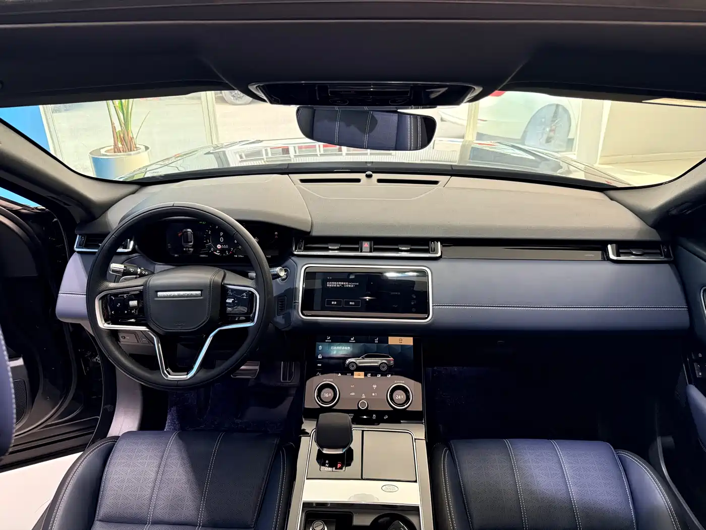 Land Rover Range Rover Velar 2022 250PS Golden Collector's Edition фото 11