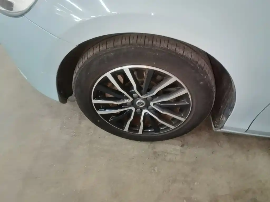 Фото 23 - Volvo V40