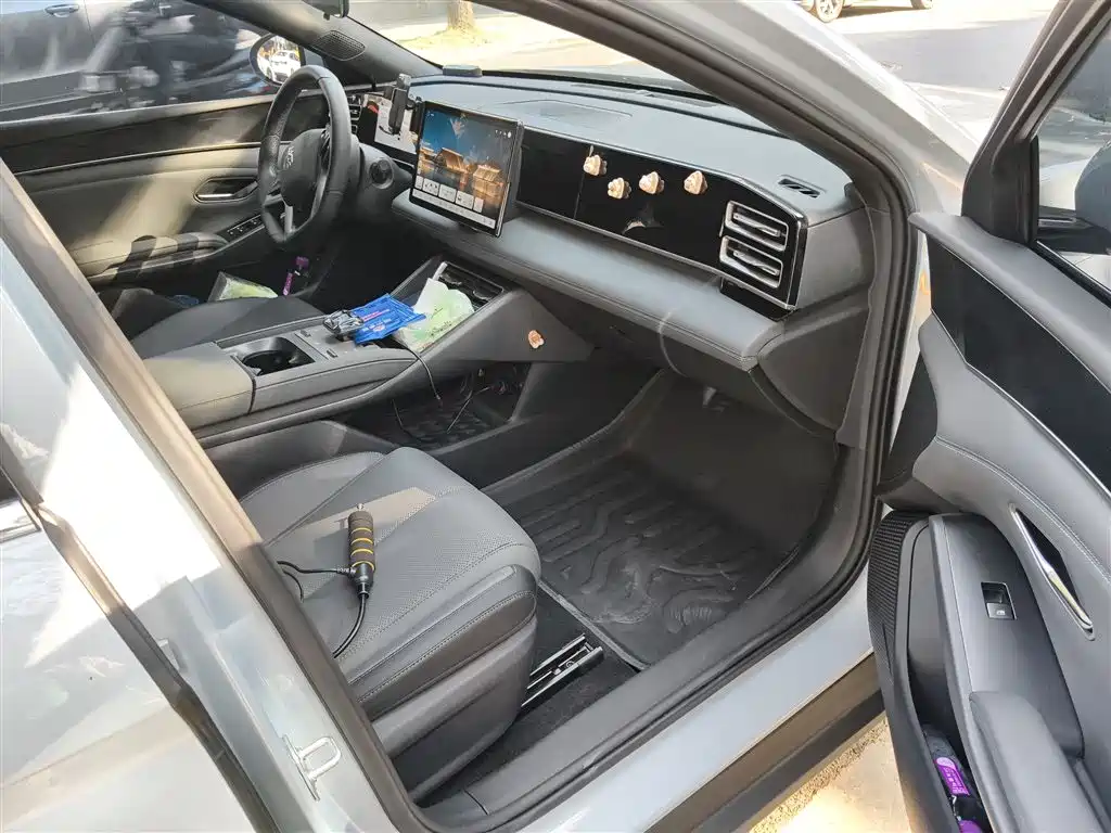 BYD Qin L 2025 DM-i Smart Drive Edition 80KM Leading фото 20