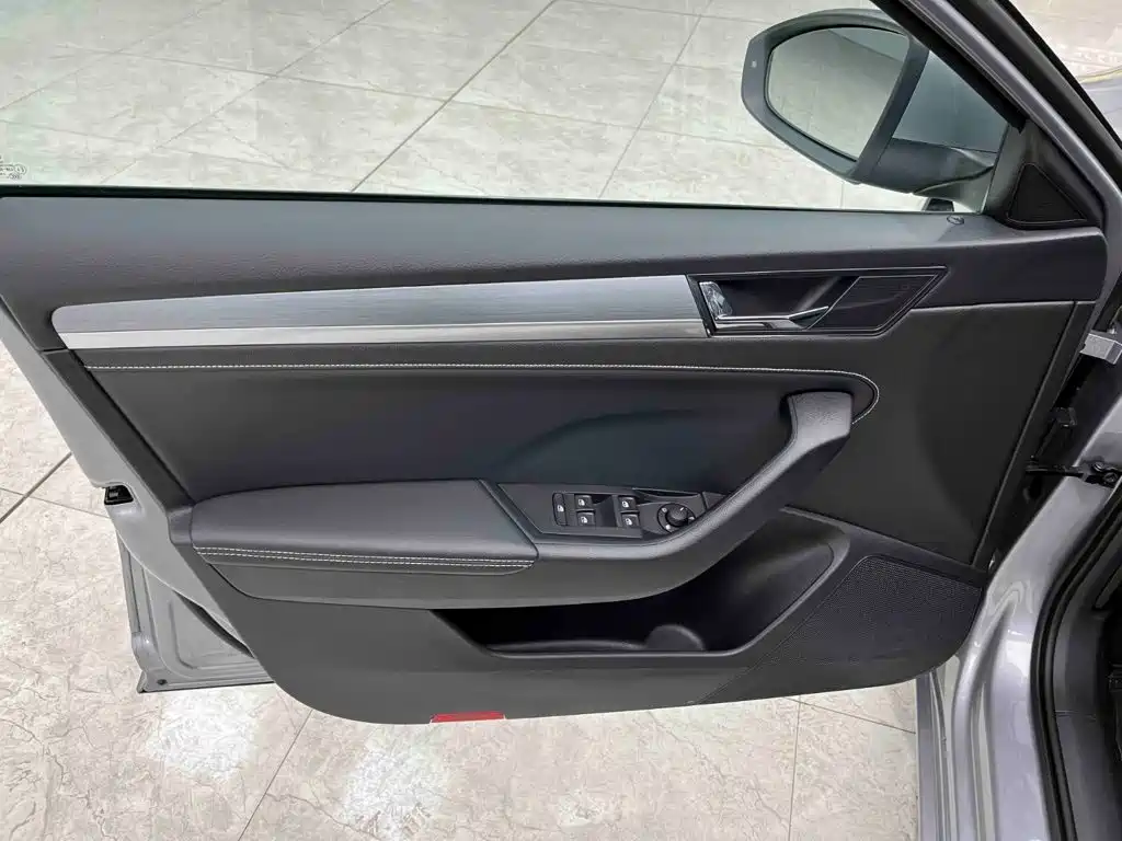Škoda Superb 2024 2023 Facelift TSI280 DSG Premium Edition