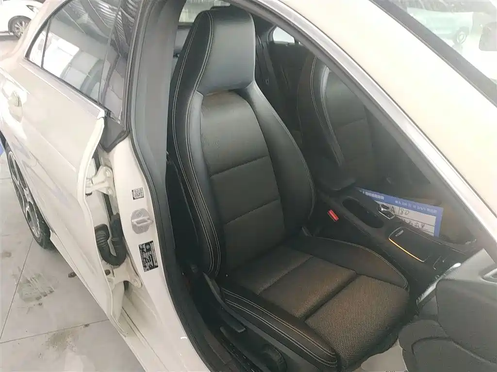 Mercedes-Benz CLA (Import) 2017 Facelift CLA 180 фото 25