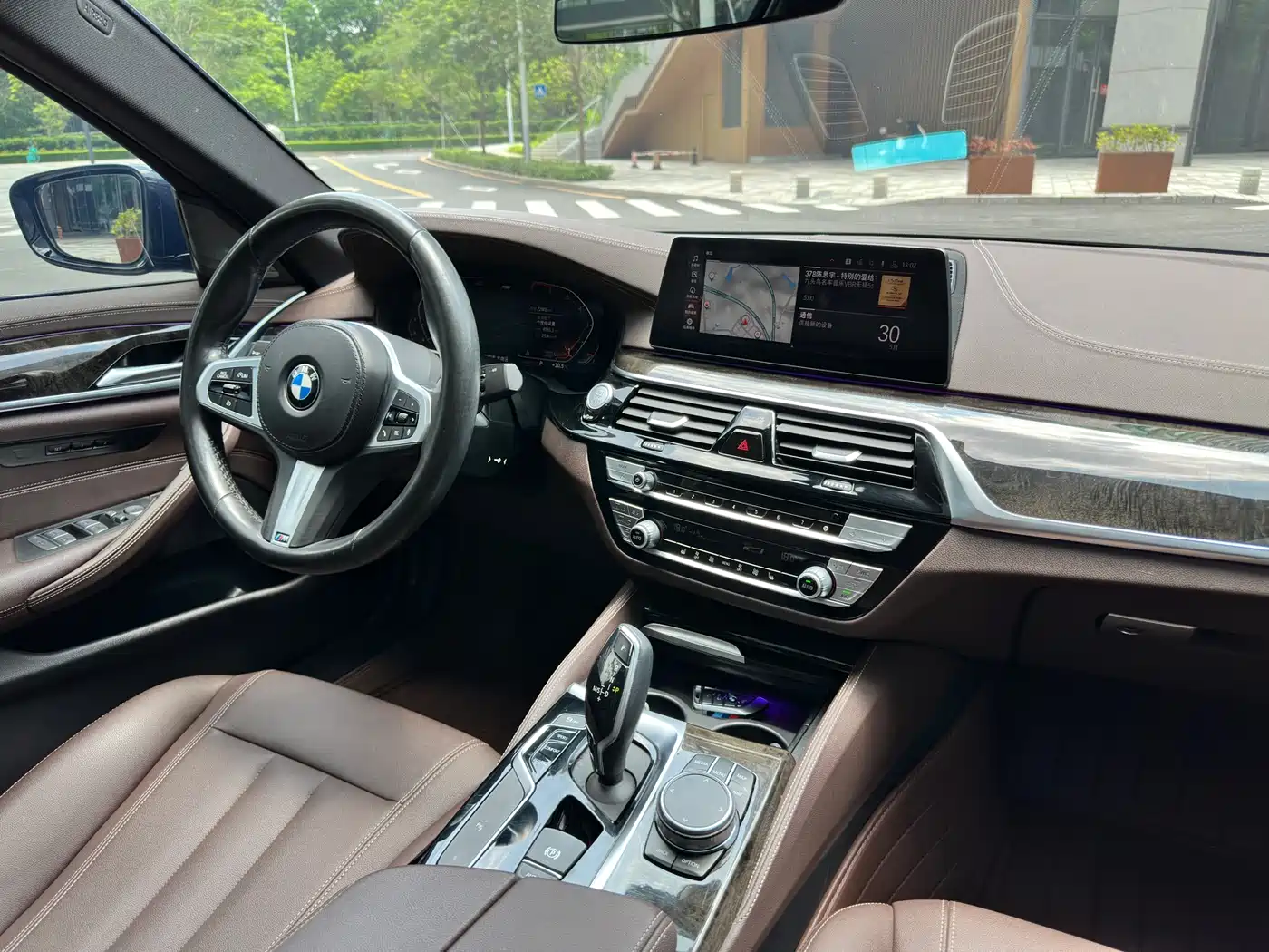 BMW 5 Series 2020 525Li M Sport Package фото 16