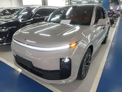 Li Auto L6
