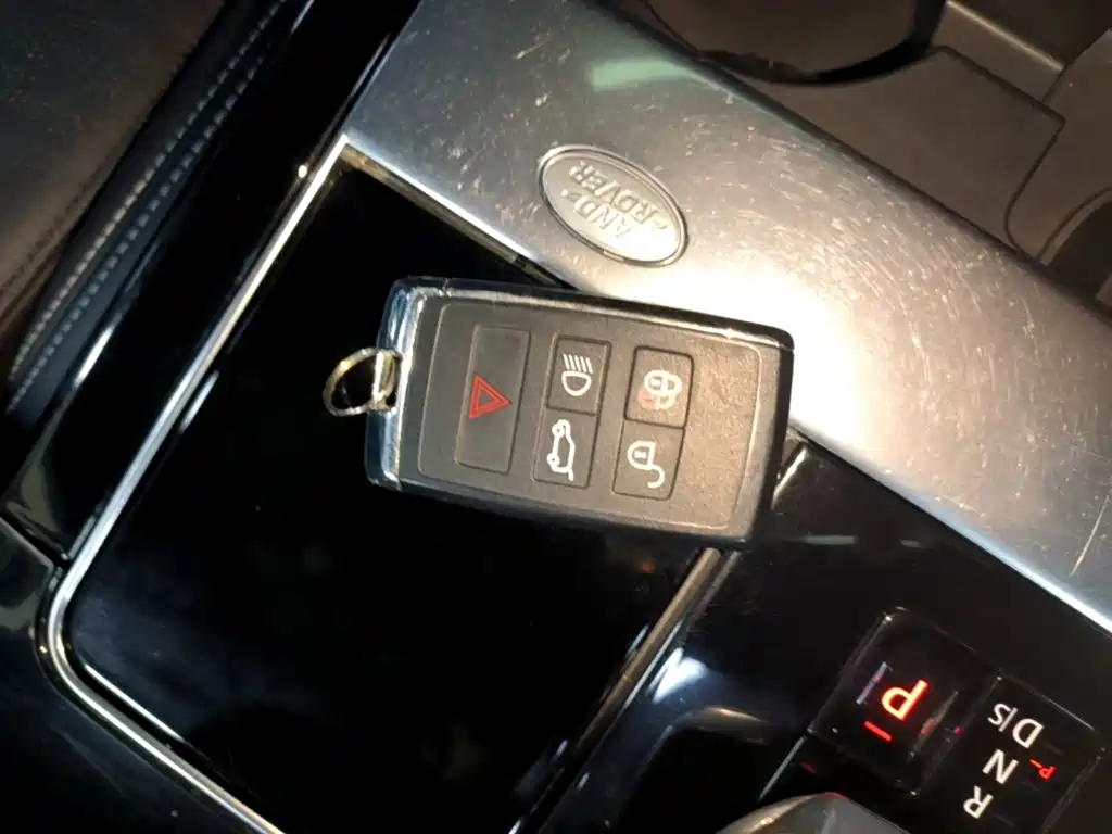 Photo 9 - Land Rover Range Rover Velar