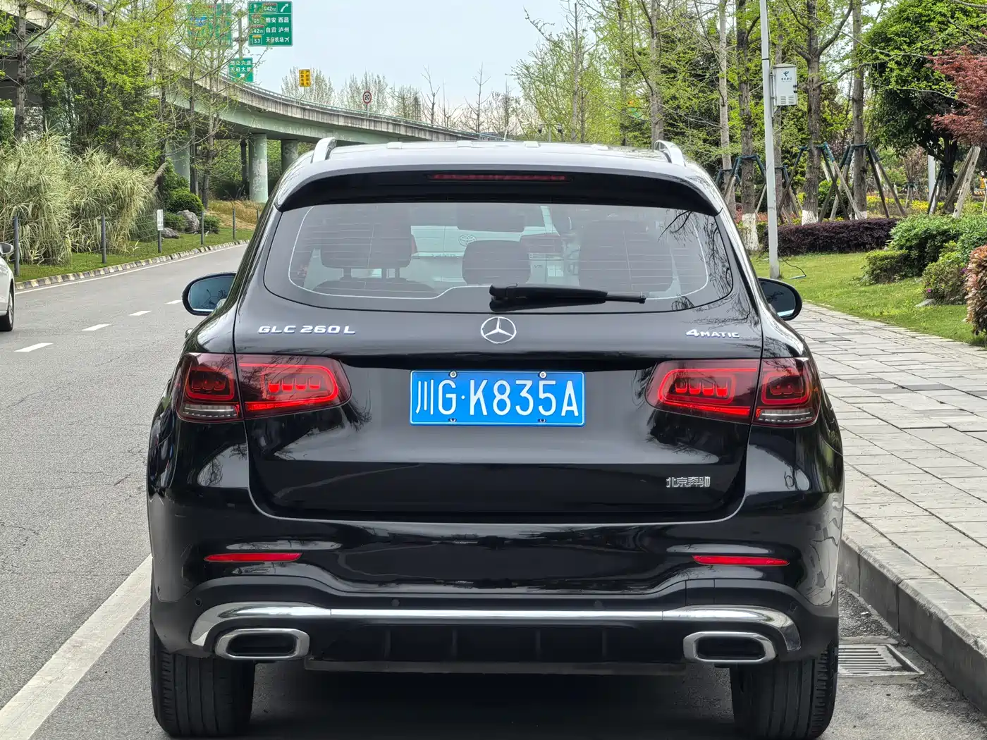 MERCEDES-BENZ GLC