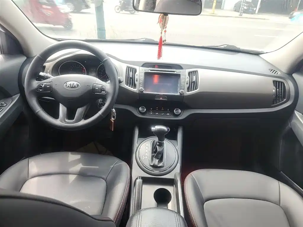 Kia Sportage 2015 2.0L Automatic 2WD GL фото 10