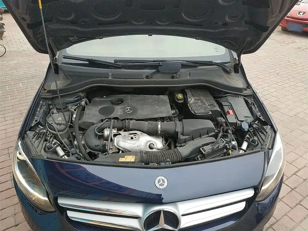 Mercedes-Benz B-Class 2018 B 200 Sport фото 20