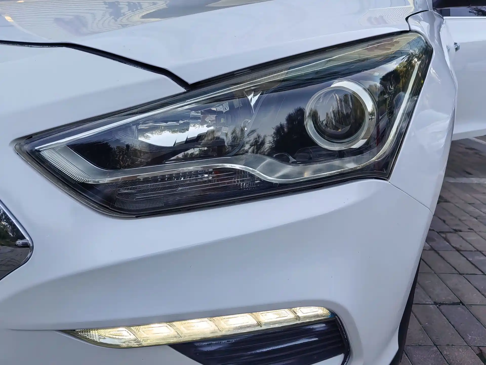 صورة 16 - Hyundai Mistra