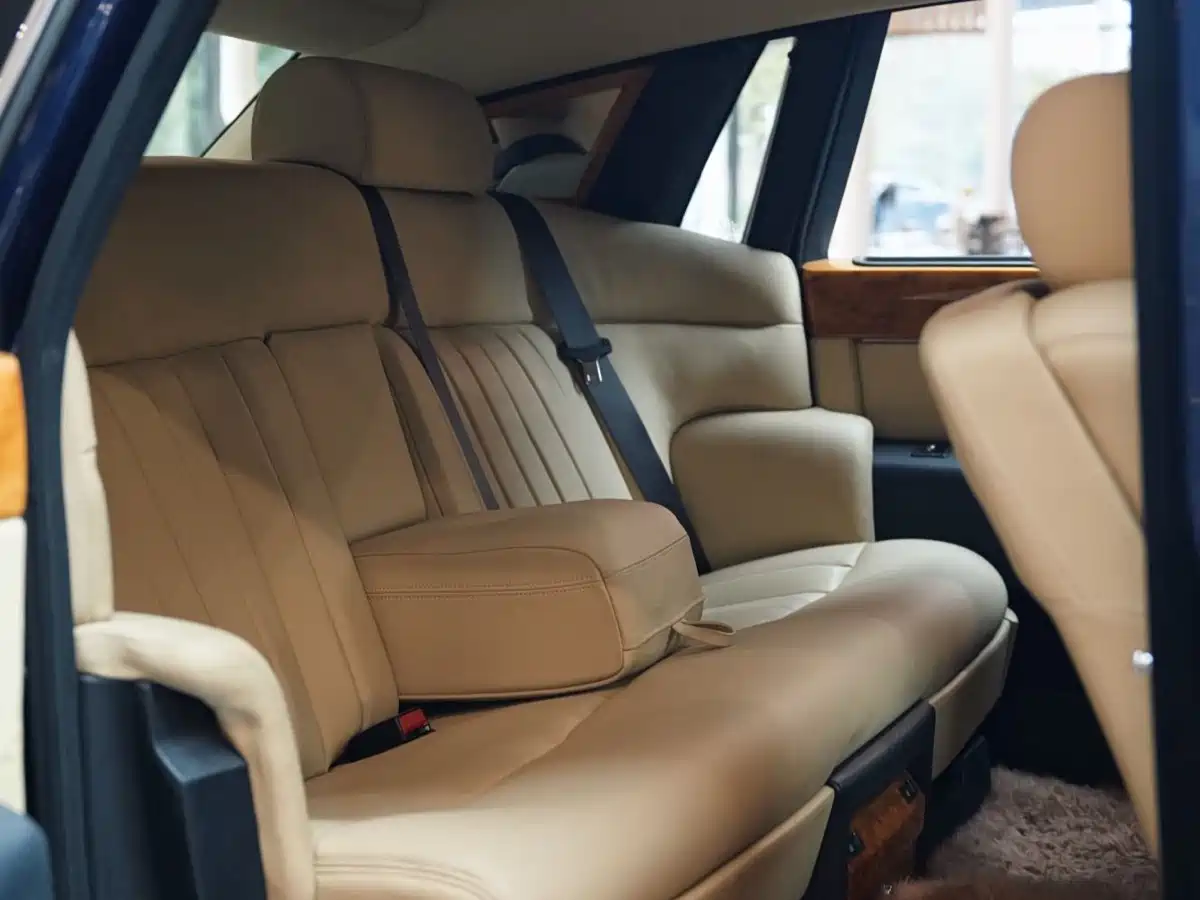 Rolls-Royce Phantom 2004 Model 6.7L Standard Version фото 10