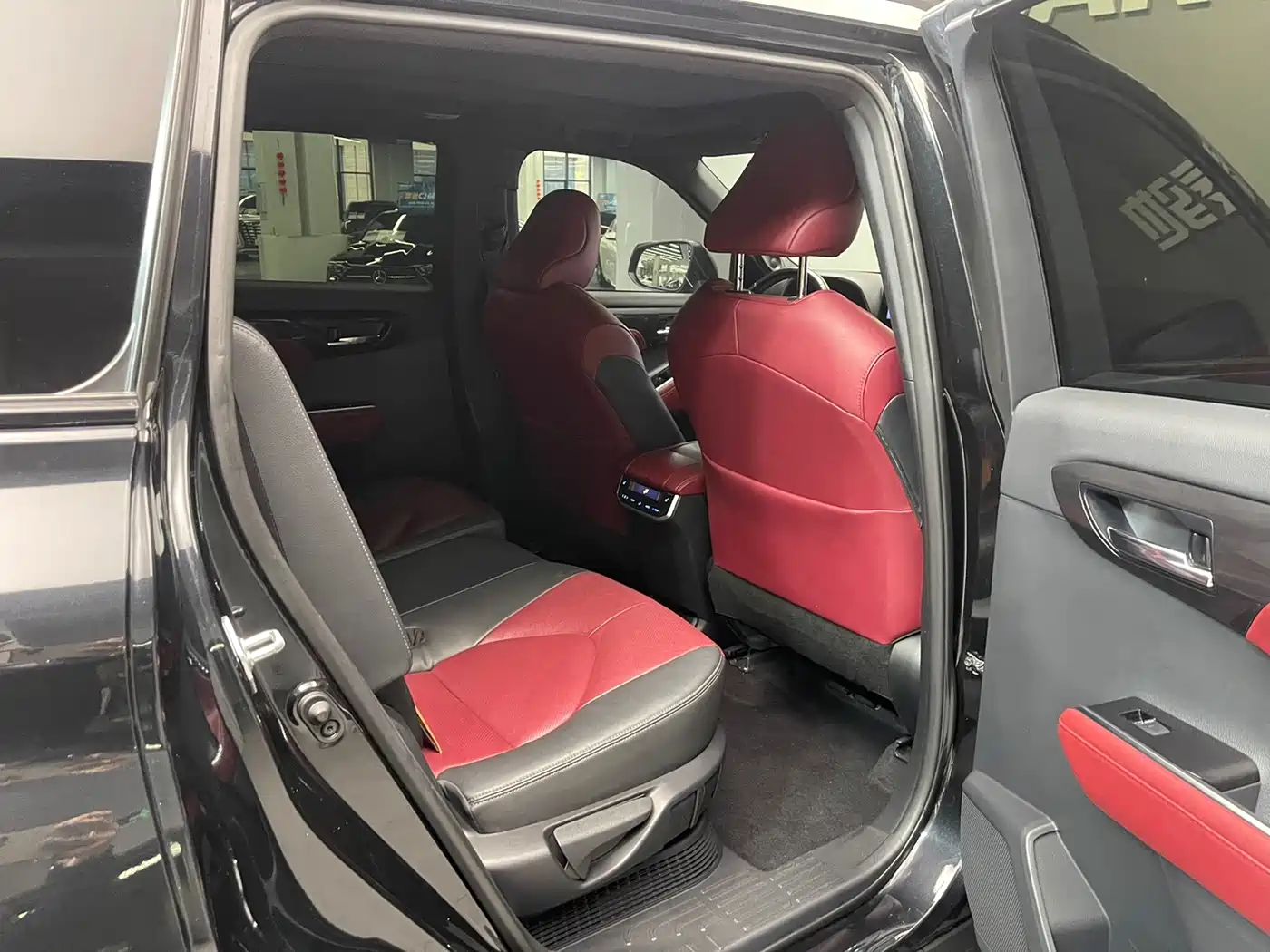 Toyota Crown Kluger 2021 2.5L HEV AWD Flagship Edition фото 13