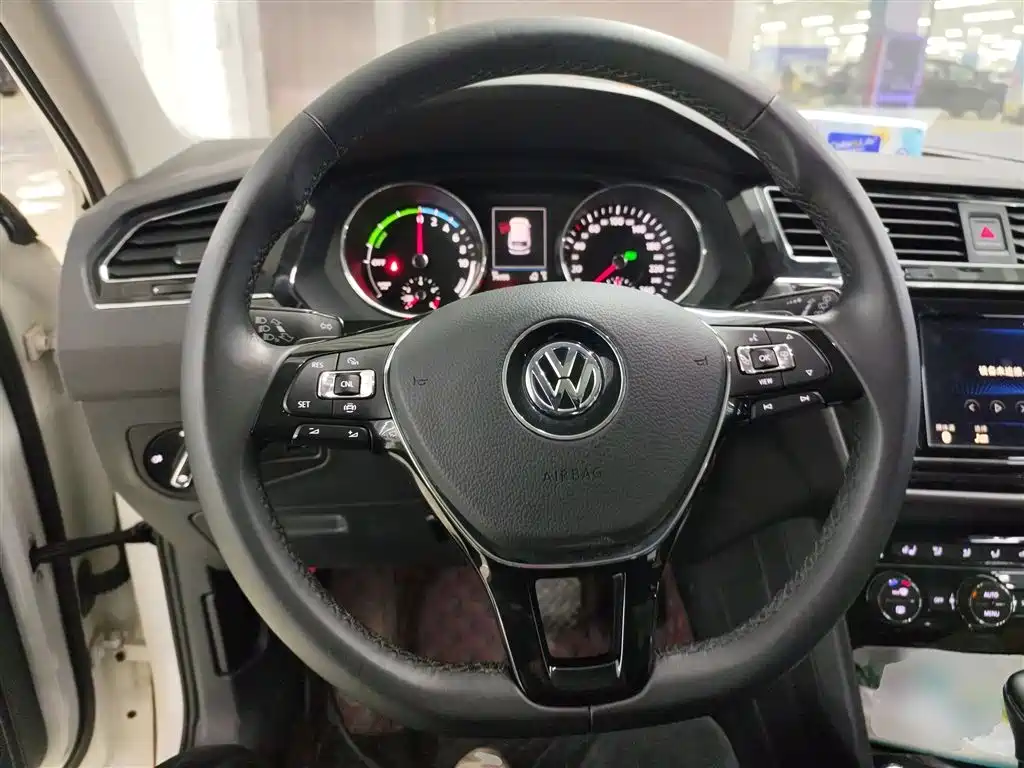 Volkswagen Tiguan L PHEV 2019 430PHEV Hybrid Luxury Edition фото 11