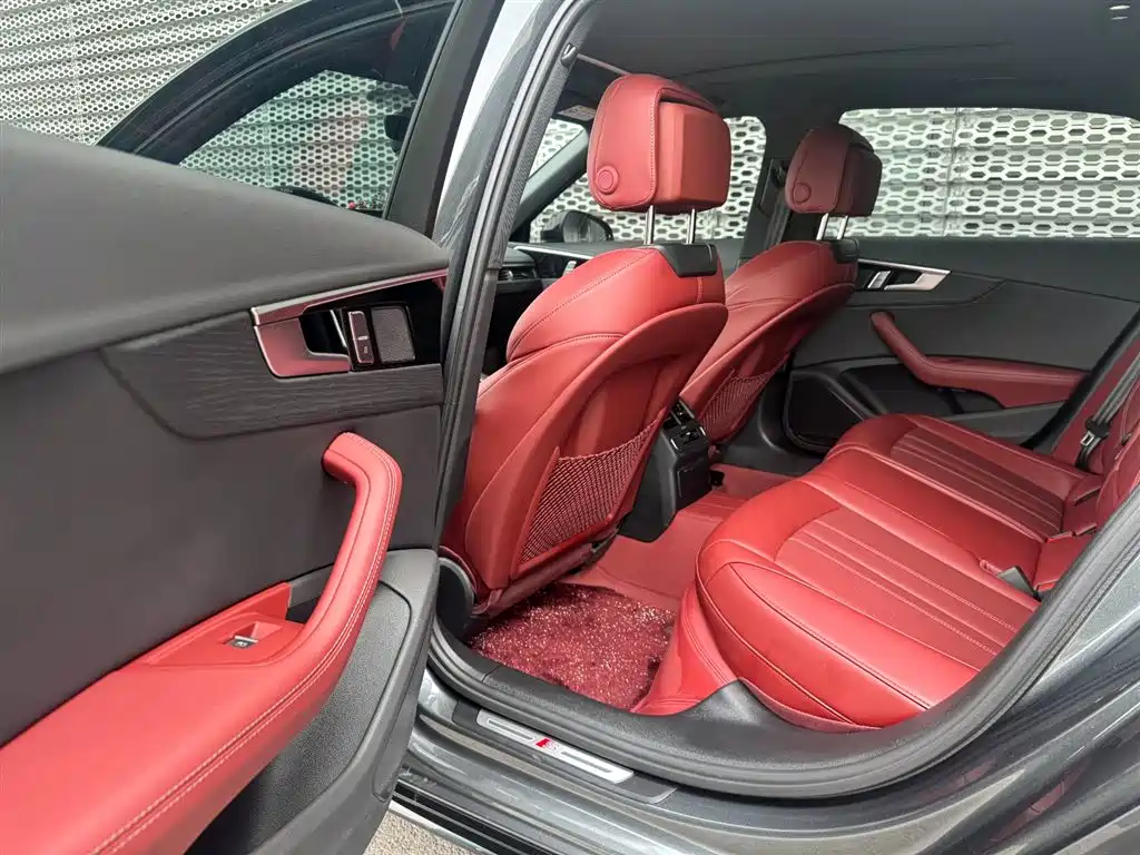 Audi A4L 2024 40 TFSI Luxury Dynamic фото 9