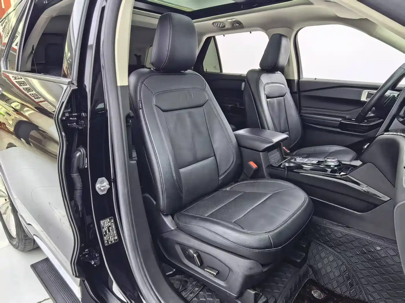 Ford Explorer 2020 2020 EcoBoost 285 AWD Titanium Edition 6-Seater