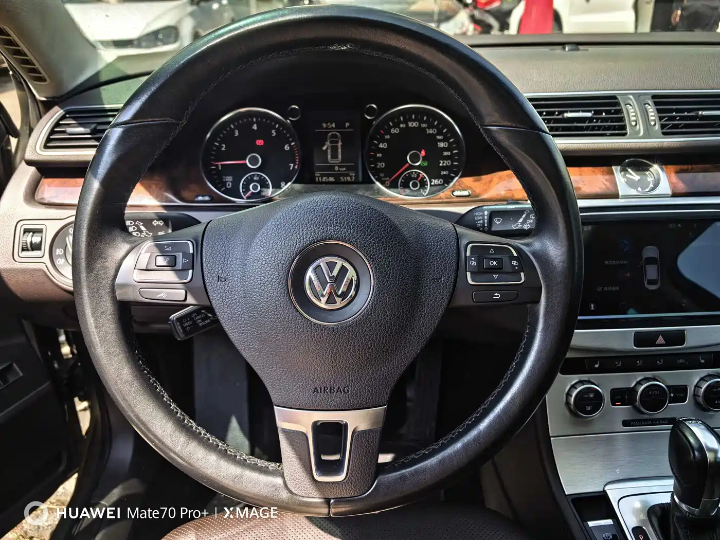 Volkswagen Magotan (Import) 2012 Wagon 2.0TSI Luxury фото 9