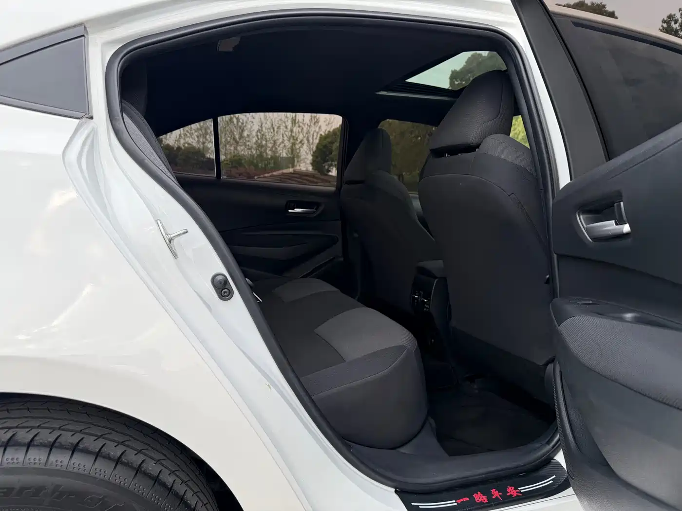 Toyota Levin 2022 185T CVT Luxury Edition фото 11