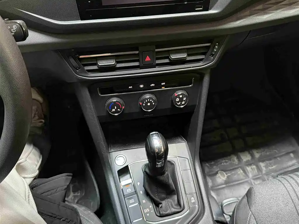 Volkswagen Tharu 2022 280TSI 2WD Trend фото 13