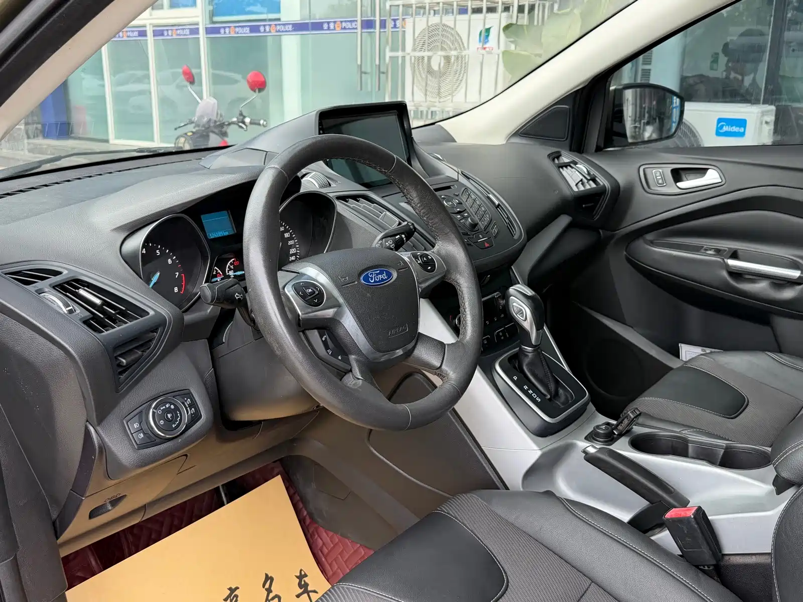 Фото 8 - Ford Kuga