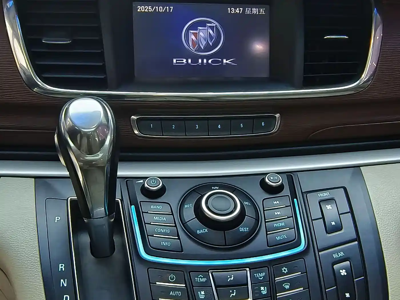 Buick GL8 2014 3.0L XT Luxury Business Flagship фото 13