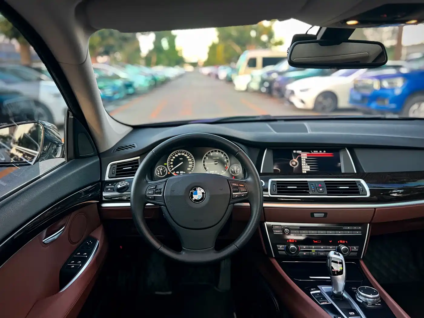 BMW 5 Series GT 2016 2015 528i Leading