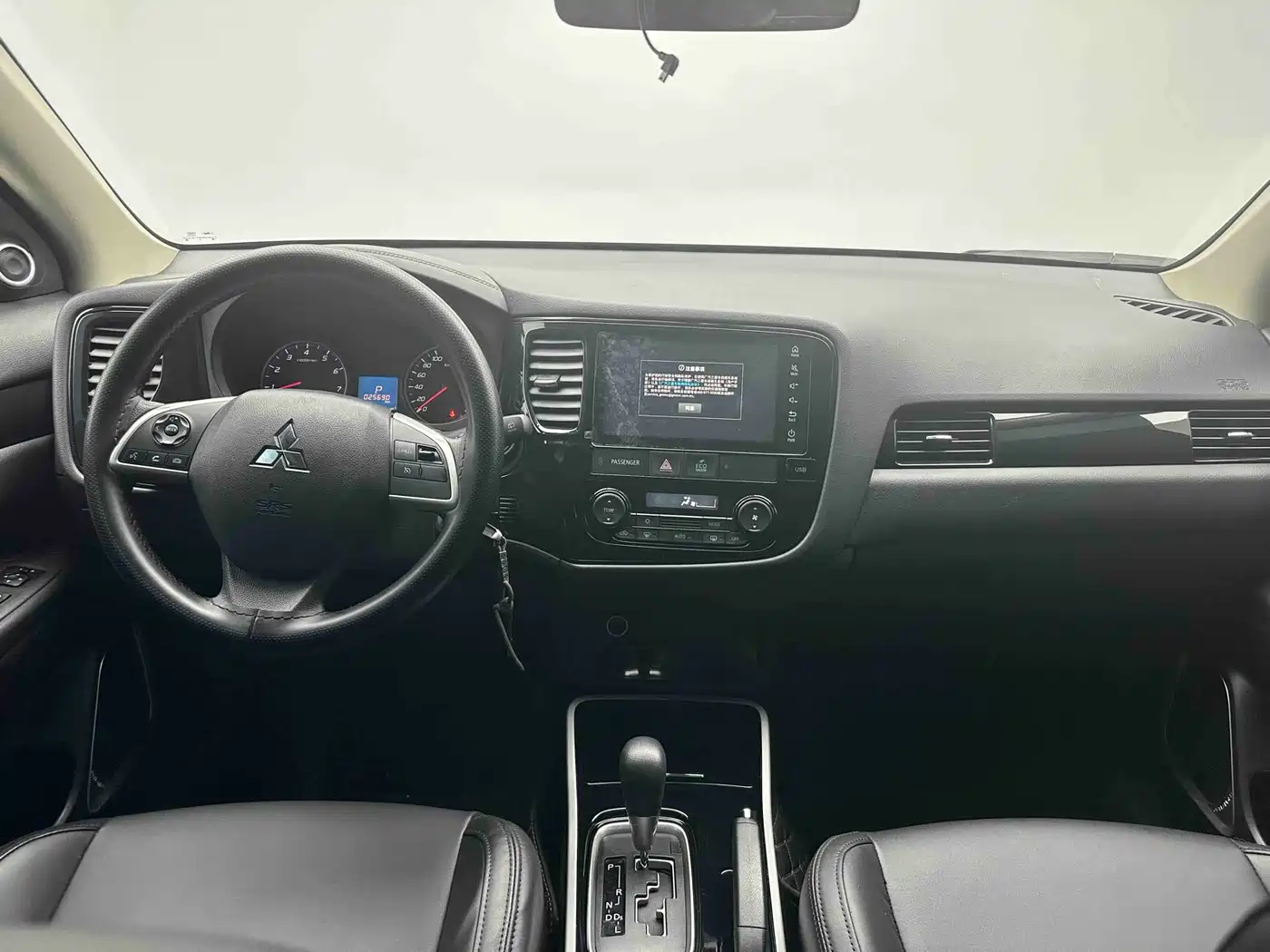 Mitsubishi Outlander 2021 2.0L 2WD Smooth Ride Version 5-Seater фото 12