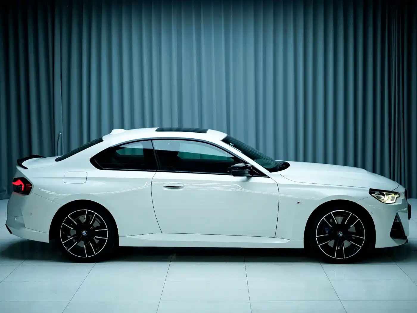 BMW M240I