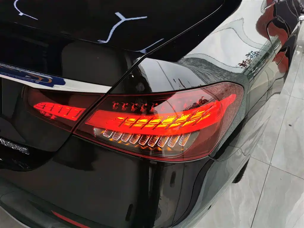 Mercedes-Benz E-Class 2021 Facelift E 260 L фото 8