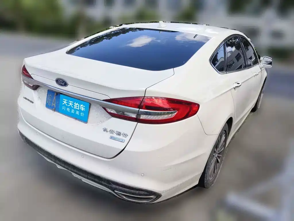 Photo 2 - Ford Mondeo
