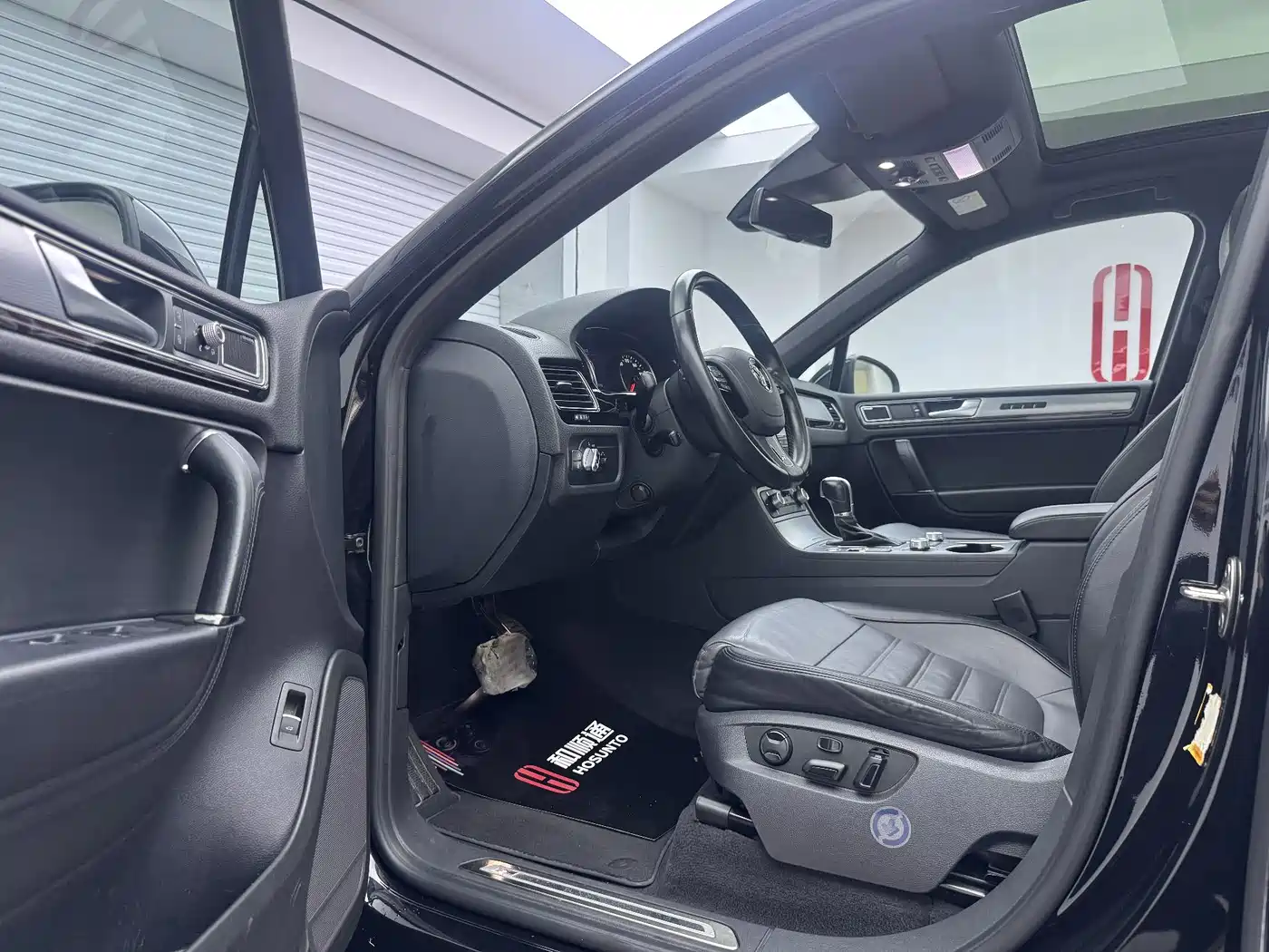 Volkswagen Touareg 2016 3.0TSI R-Line фото 4