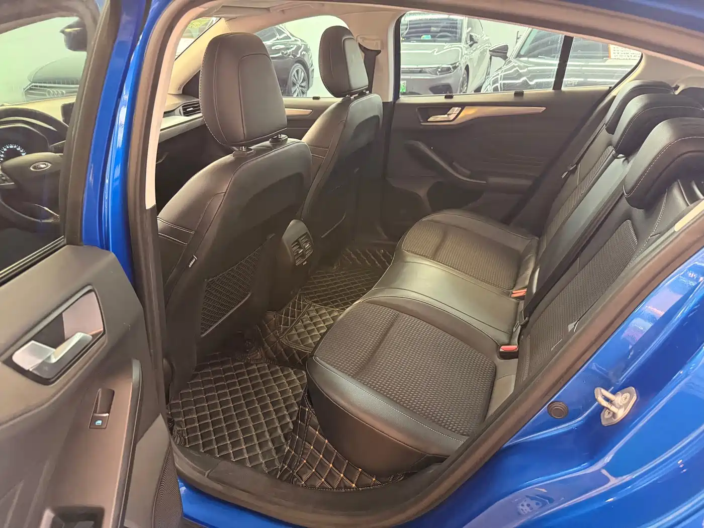 Photo 8 - Ford Focus