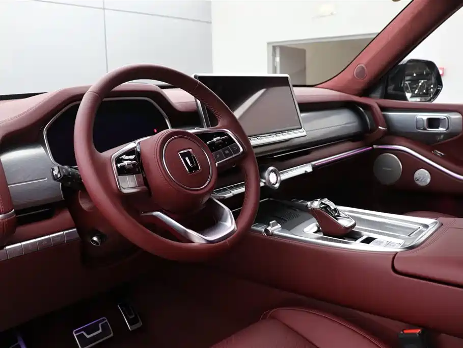 TANK TANK 700 NEW ENERGY