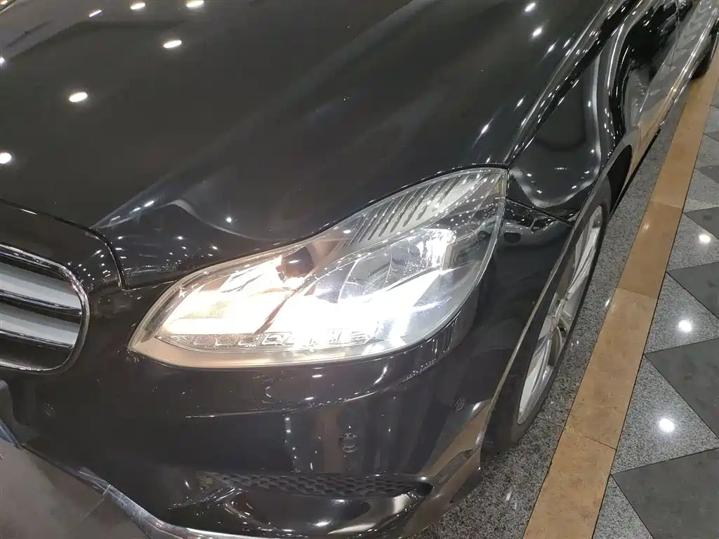 Mercedes-Benz E-Class 2015 E 200 L Sport фото 24