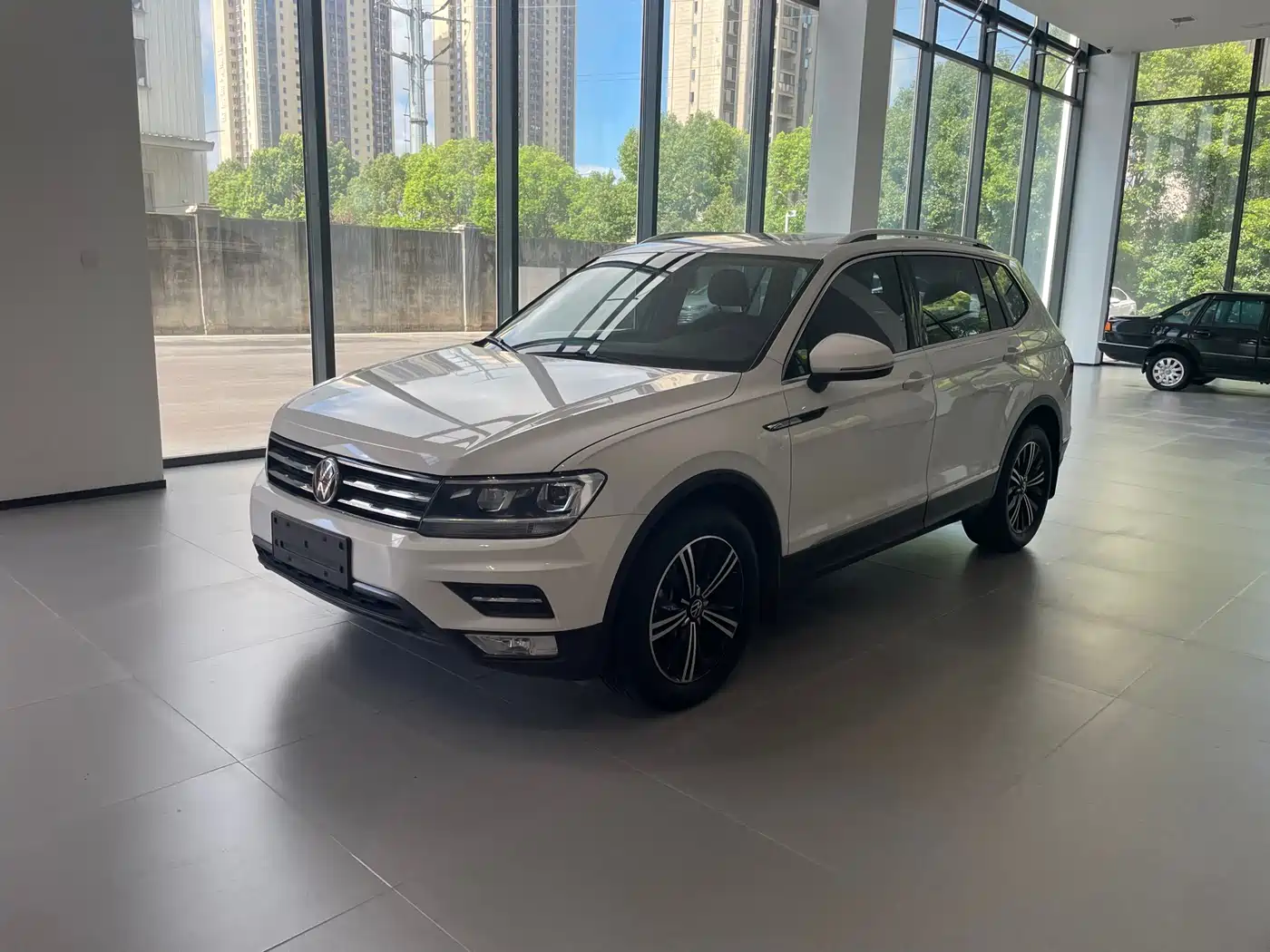 Volkswagen Tiguan L 2021 330TSI Automatic 2WD Smart