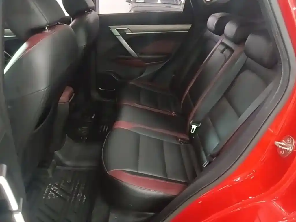 Geely Coolray 2019 2019 Sport 260T DCT Battle China VI
