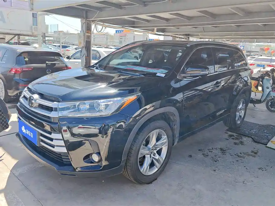 TOYOTA HIGHLANDER
