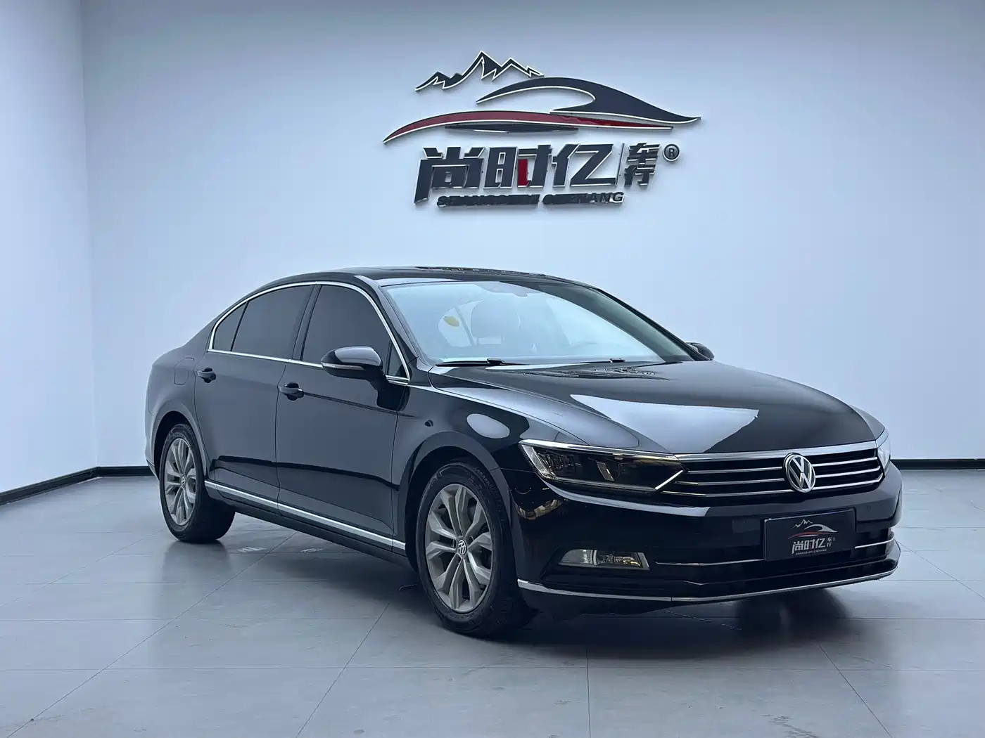 Volkswagen Magotan 2017 330TSI DSG Luxury фото 3