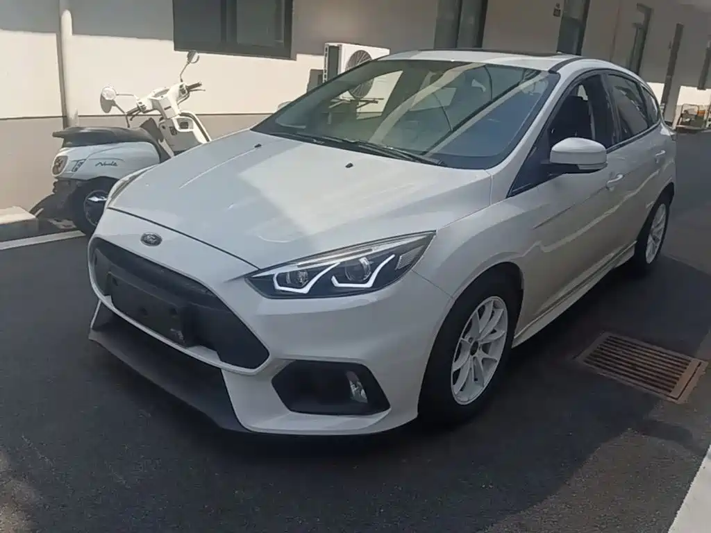 Фото 2 - Ford Focus