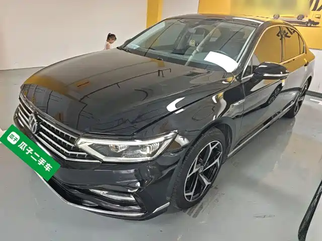 Volkswagen Magotan 200 2-Millionth Edition, 330TSI DSG, Люкс