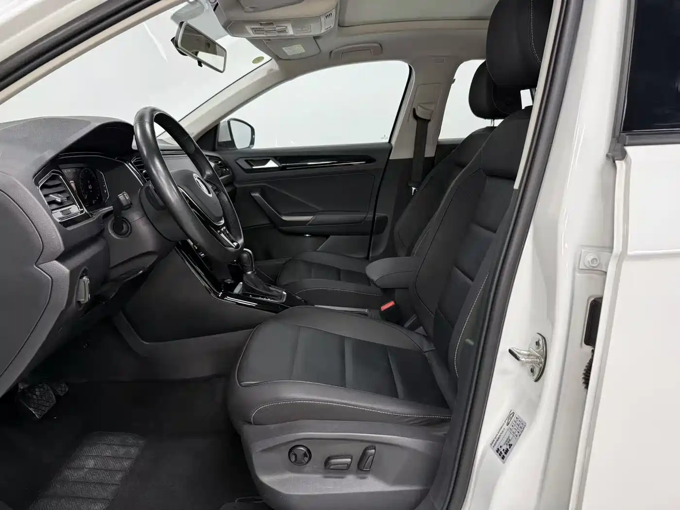 Volkswagen T-ROC 2022 280TSI DSG 2WD Comfort PLUS фото 12