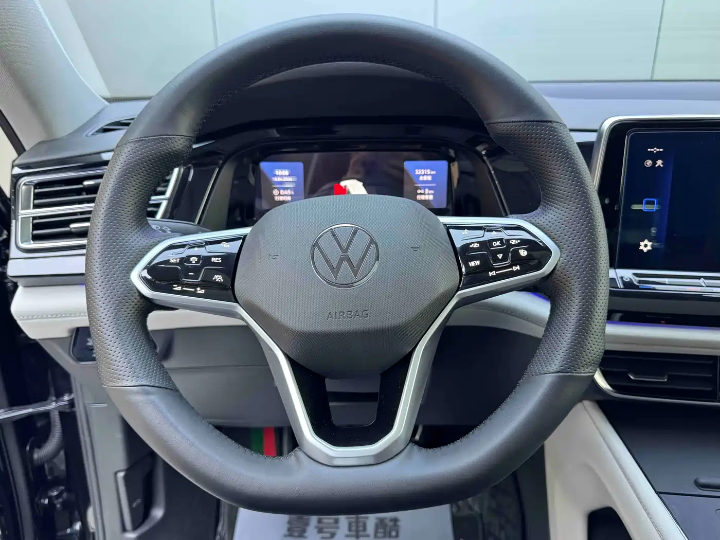 Volkswagen Teramont 2024 380TSI 4WD Prestige Luxury Edition фото 9