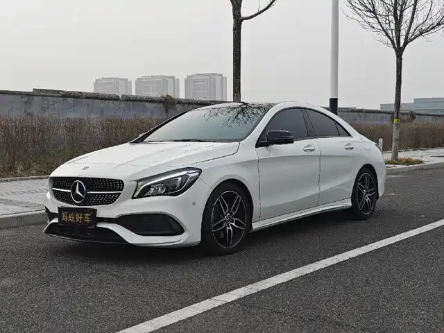 MERCEDES-BENZ CLA