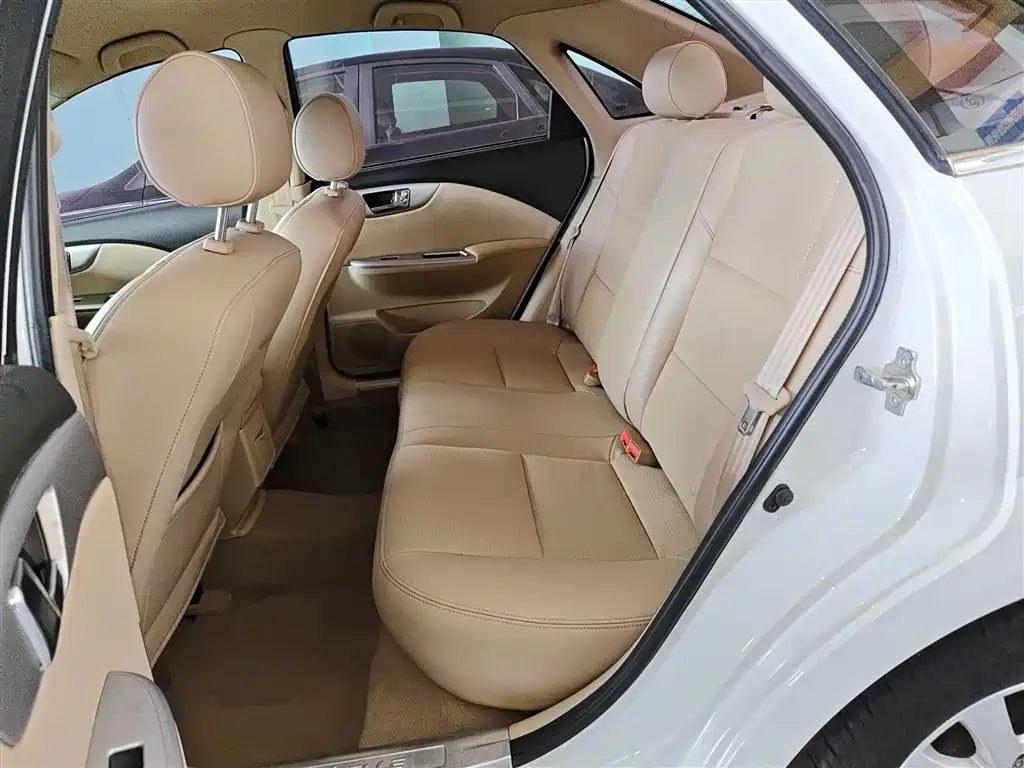 Buick Excelle 2013 1.5L Automatic Classic фото 17