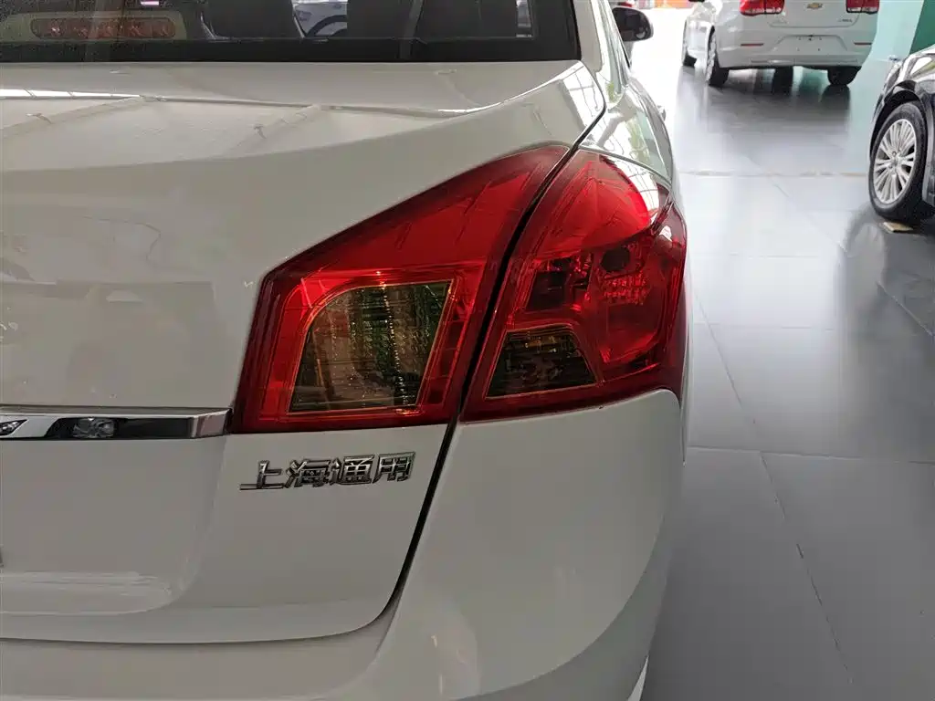 Buick Excelle 2013 1.5L Automatic Classic фото 8