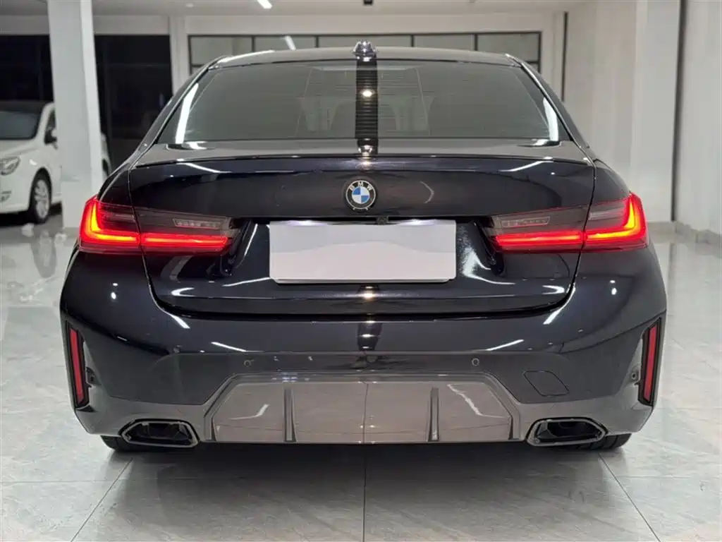 BMW 3 Series 2023 325i M Sport Black Night Package фото 17