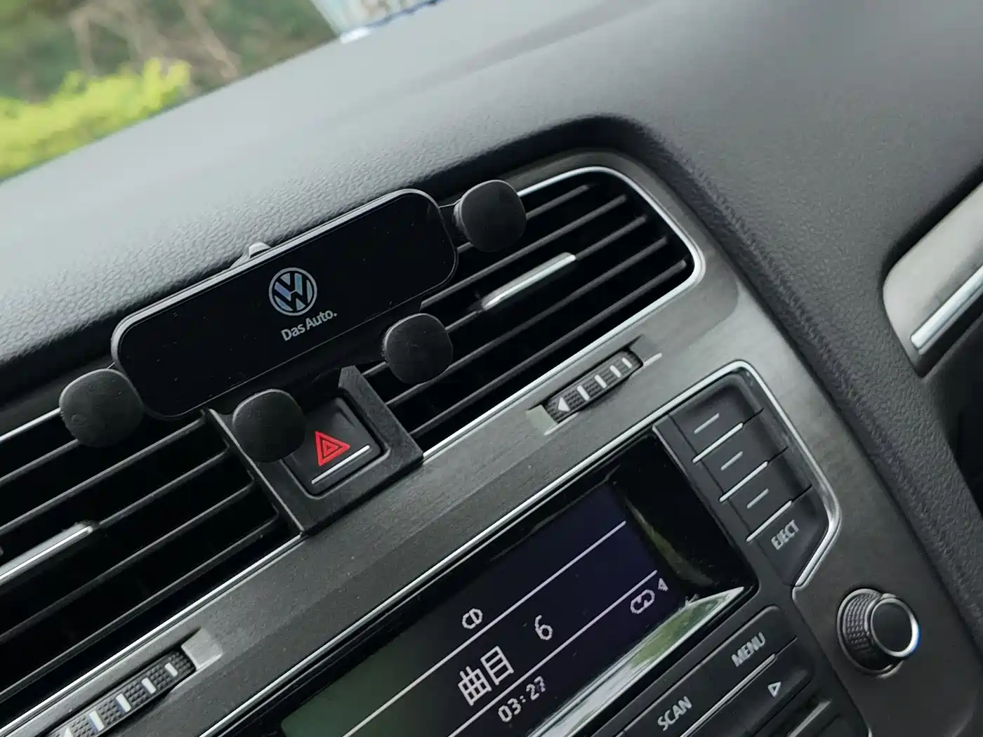Volkswagen Golf 2014 1.6L Automatic Fashion Edition фото 30